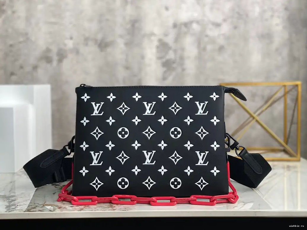 WIS COUSSIN LOUIS PM VUITTON 0512